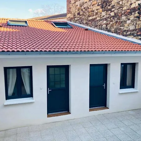 Coquetty Petit Duplex Paisible Sur Cour Apartament